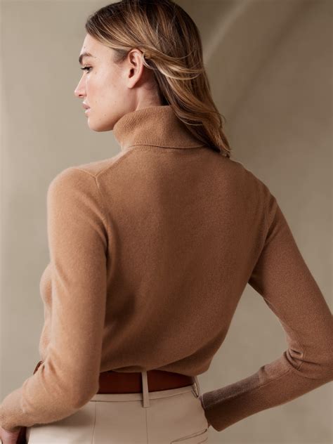 Micaela Cashmere Turtleneck Sweater | Banana Republic