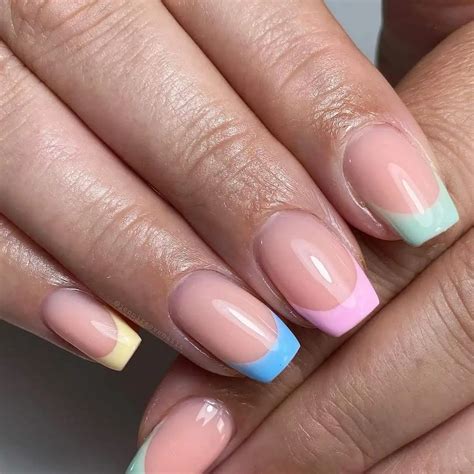 Spring Nails that are Light and Trendy