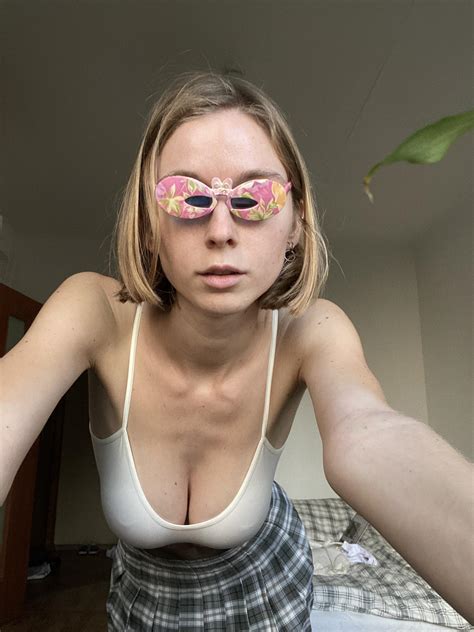 Are these the coolest sunglasses? Yes or yes? : r/Yourina