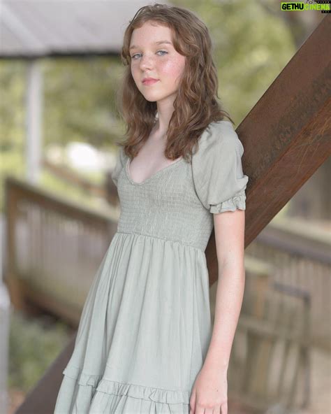 Actress Summer Fontana HD Instagram Photos and Wallpapers September ...