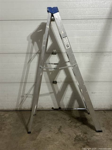 6ft Aluminum Folding Step Ladder | Maxsold