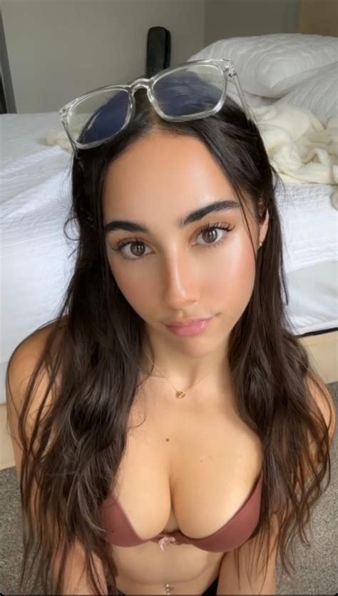 Izzy Green Lesbian Ohh