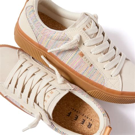 Lay Day Seas: Women's White Leather Sneakers | REEF®