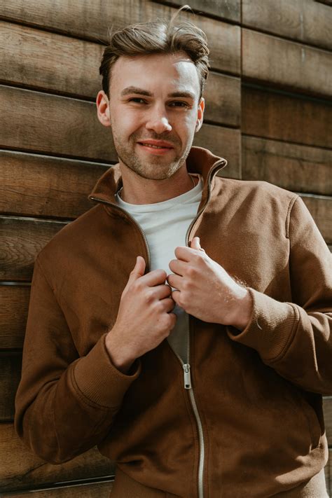 1 000 000+ nejlepších fotografií na téma Old+men+screwing+young+women ...