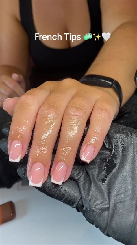 Short French Tip Nails