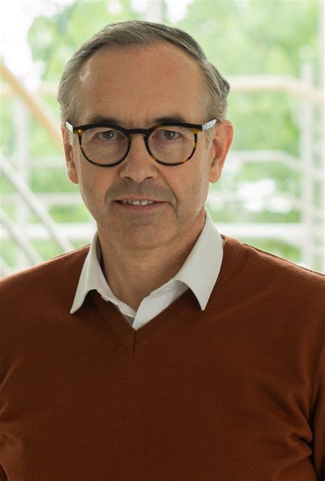 Professorinnen und Professoren - Fakultät für angewandte ...