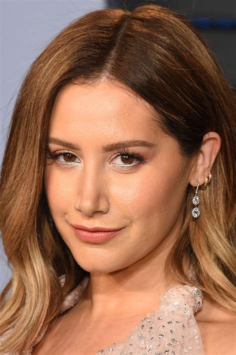 Full credits of "Aliens in the Attic " - FilmAffinity