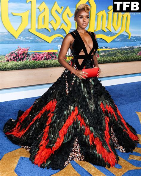 Janelle Monae Displays Her Sexy Tits at the "Glass Onion: A Knives Out ...