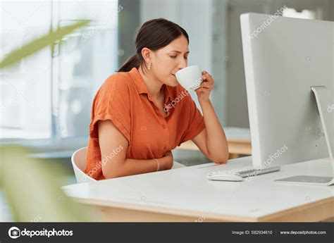 One Hispanic Business Woman Drinking Warm Tea Remedy Sore Tummy — Stock ...