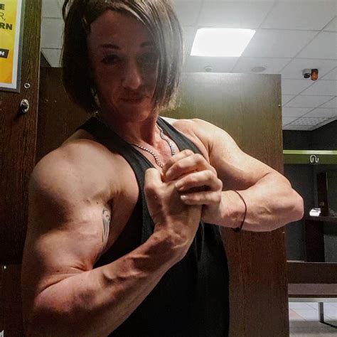 Muscle_ctjey (HerBicepsCam)