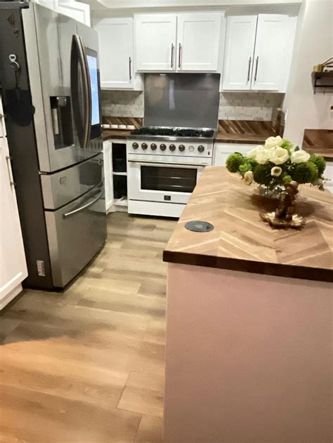 Forno Espresso Gallipoli 30-inch 17.5 cu. ft. French Door Refrigerator