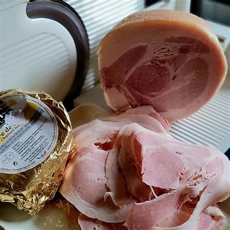 Jambon de Paris + beurre de baratte for the holidays : r/Charcuterie