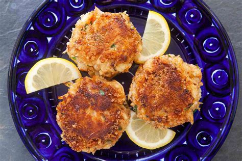 Crab Cakes {with Dungeness Crab!}