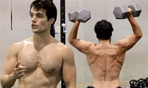 Henry Cavill Body Measurement - Body Measurement Info