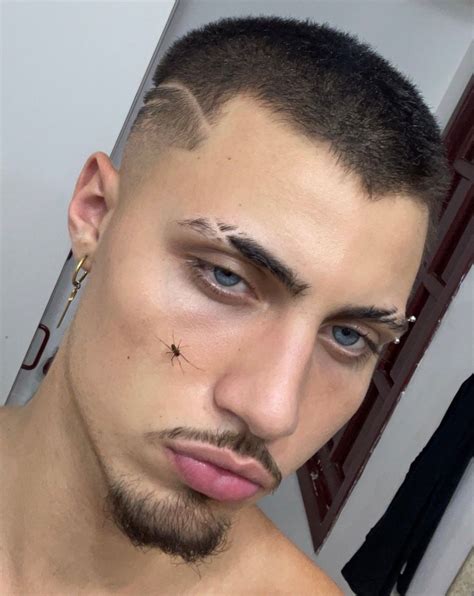 Pin by mj on Pedro Seschini | Eyebrow slits, Eyebrow styles, Guys eyebrows