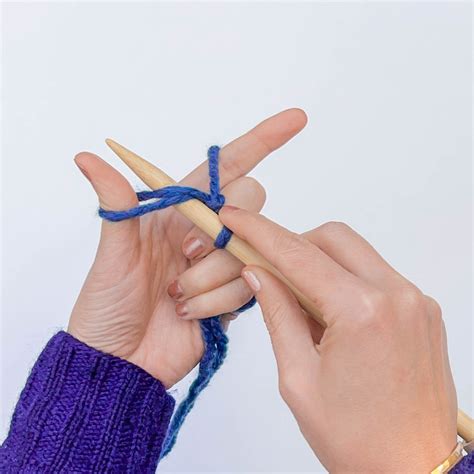 German Twisted Cast On [10 Easy Steps]