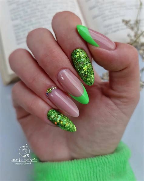 Green Glitter Nails: 30+ Party Looks to Try This Month - Nail Designs Daily