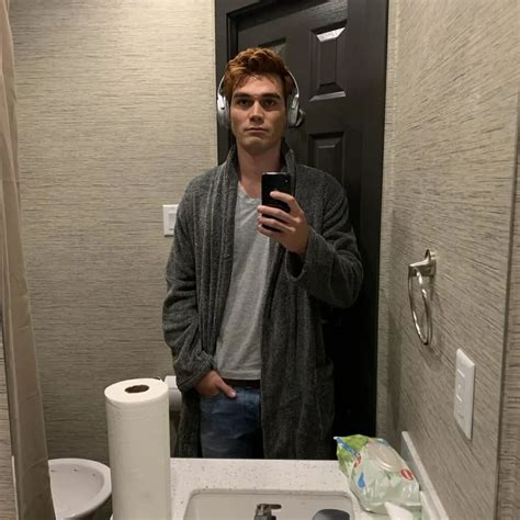 KJ Apa Nude Snapchat Pics Leaked! • Leaked Meat