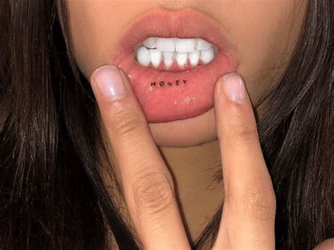 Lip Tattoo Effects