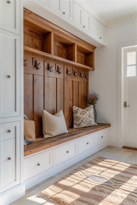 40+ Stylish Drop Zone Inspiration for Your Entryway | Mudroom design ...