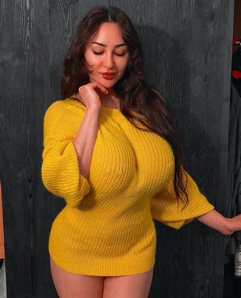 Louisa Khovanski Height, Weight, Net Worth, Age, Birthday, Wiki - YMRC