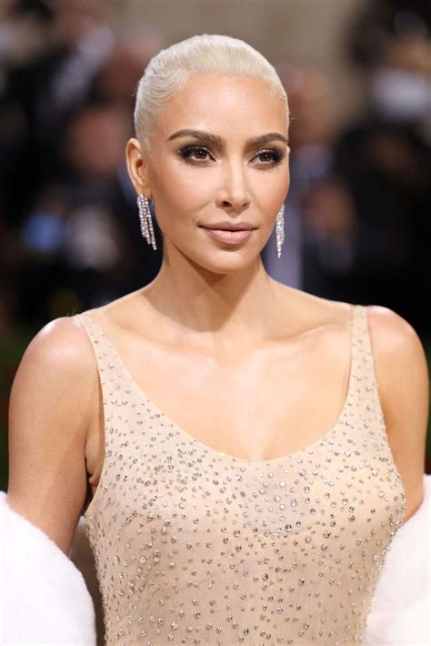 Kim Kardashian Blonde 2024