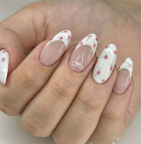 35 Short Nail Designs - Parade