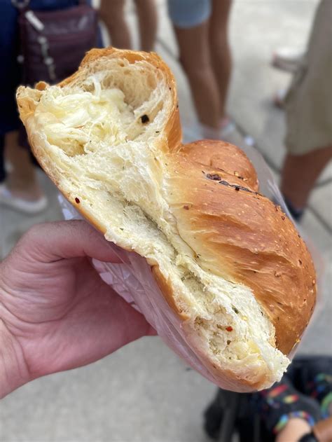 Spicy Cheese Bread from Stella’s Bakery : r/wisconsin