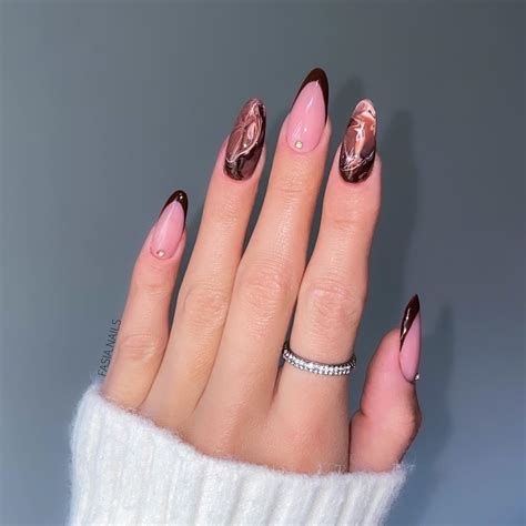 41+ Coolest Fall Almond Nail Ideas (2025) - DrExplains
