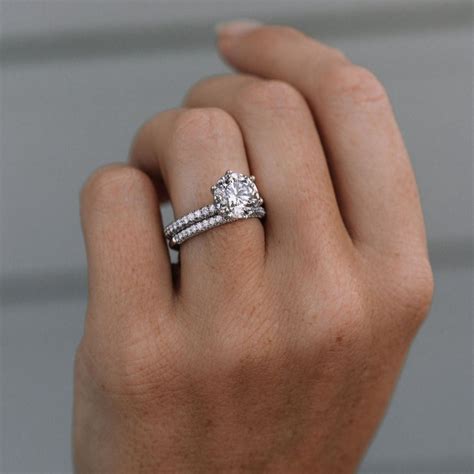 Round Brilliant Cut Diamond Engagement Ring - Dracakis Jewellers ...