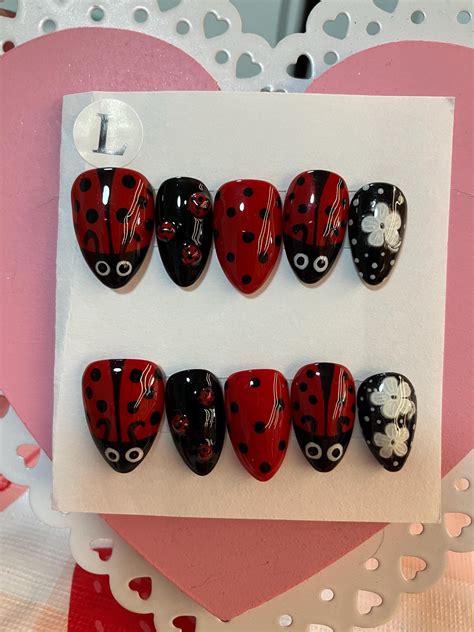 Ladybug Press on Nails, Salon-quality, Reusable Press-on Nails and ...