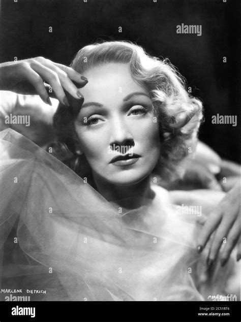 Marlene dietrich german american actress Black and White Stock Photos ...