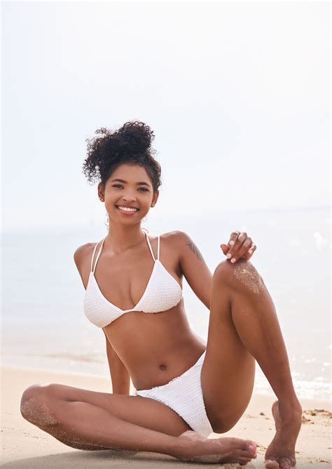 [正妹] 黑美人 Barbie Rous - PTT表特板