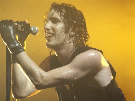 Iconic ‘90s Rock Band Plays Classic Songs for First Time in Decades ...