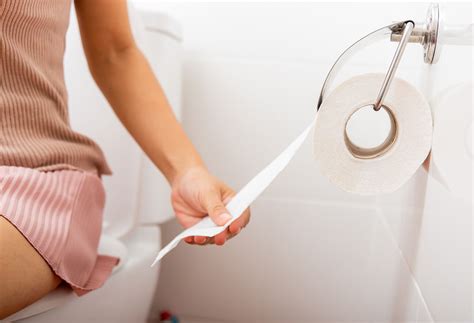 Foul Smelling Urine: A Potential Health Risk? | The Well by Northwell