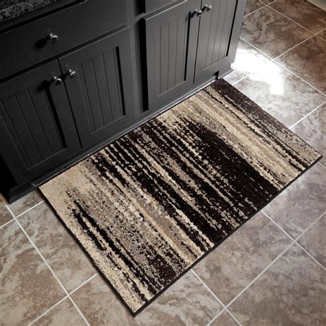 Brandclub - Better Homes & Gardens Shaded Lines 1'8" X 2'10" Black ...