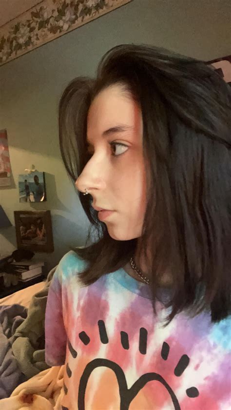 roast me pls :) yes i know my nose is big : r/RoastMe