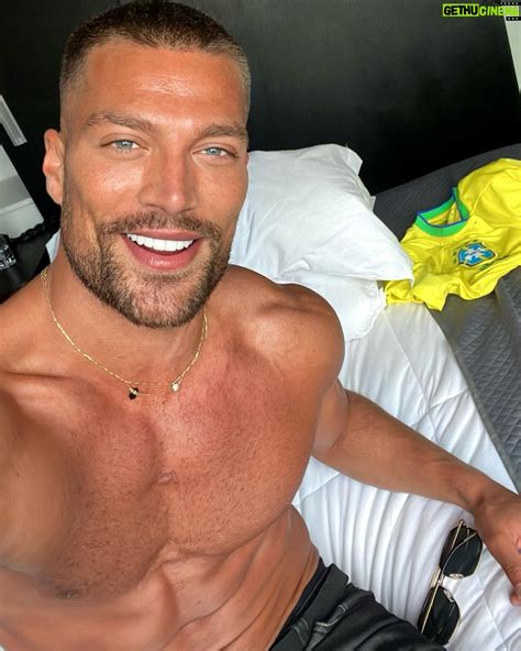 Simone Susinna Wiki, Biography, Age, Gallery, Spouse and more