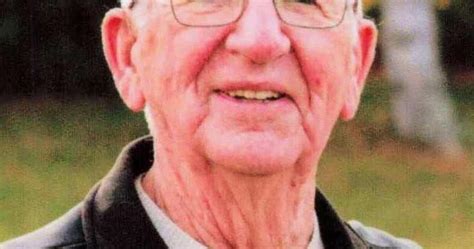 Donald C. Hubbard | Local Obituaries | crescent-news.com