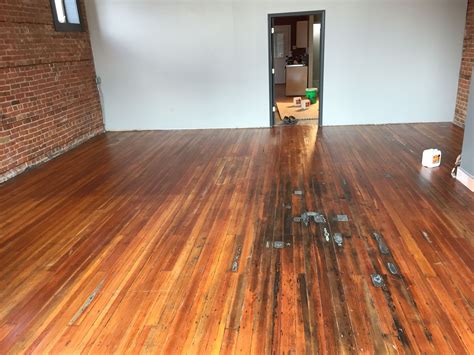 The Many Benefits Of Old Hardwood Flooring - Flooring Designs