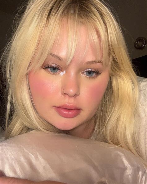 winona | Was the algorithm right? #explorepage #explore #natural #tallgirl #curvy #bodypositive ...