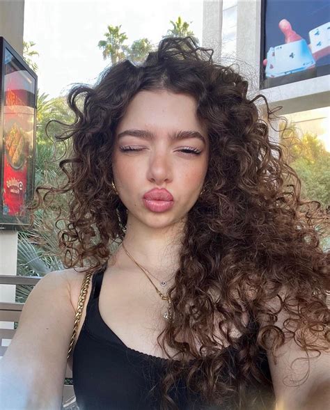 Where in America is Demitra kalogeras from?? : r/kalogerasisters