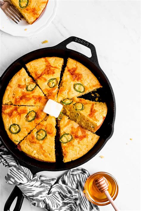 Jalapeno Cheddar Cornbread Skillet - Garnish & Glaze