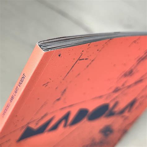 Softcover vs Hardcover: Ultimate Guide to Choosing the Best