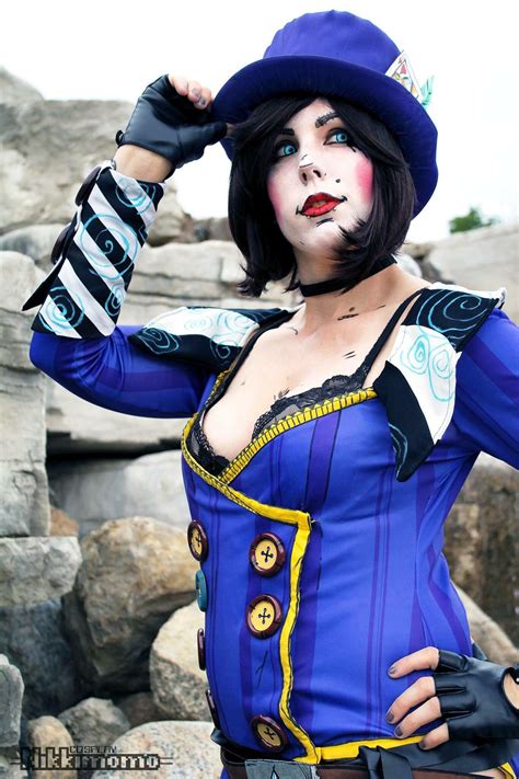 [SELF] Mad Moxxi cosplay from Borderlands 2 by Nikkimomos cosplay : r/cosplaygirls