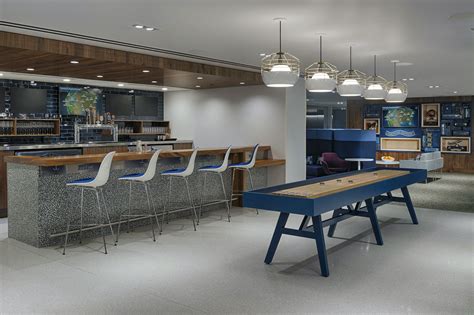 Ein Blick in die neue American Express Centurion Lounge Denver - You ...