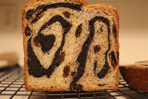 [Homemade] I made a Chocolate Cinnamon Swirl Loaf. : r/food