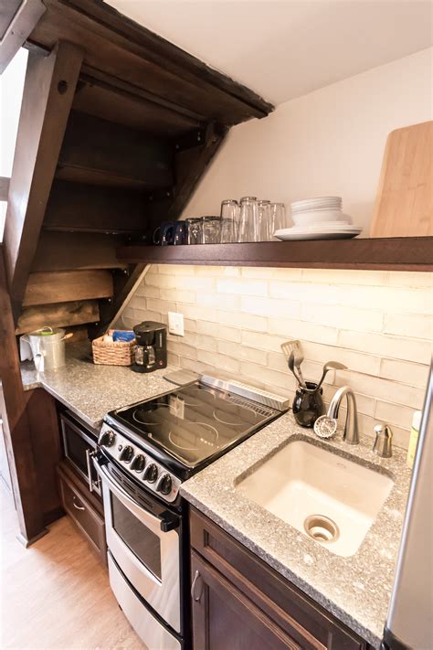 Rooms — Falling Waters Lodge