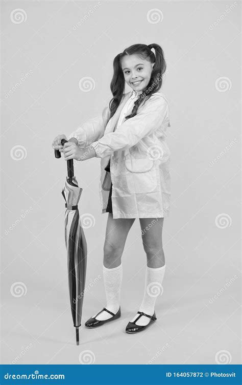 The Most Stylish Outfit Youll Need for Wet Weather Days. Stylish Girl ...