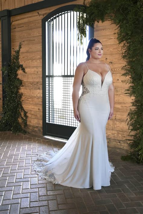 Plus Size Wedding Dresses - Patsy's Bridal Boutique